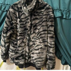 Zara men’s animal print faux fur jacket size Large